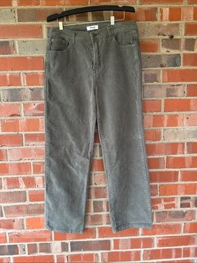 Kensie Straight-Leg Corduroy Pants in Olive w slight stretch